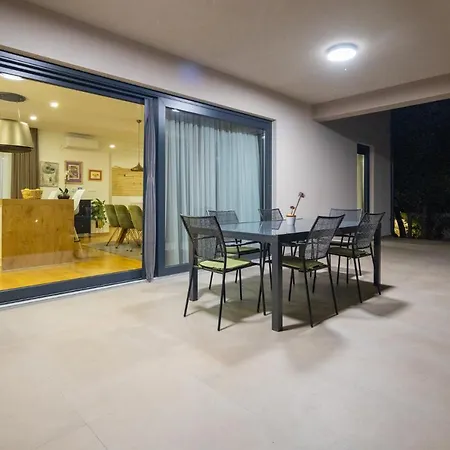J&p Villa Sukošan