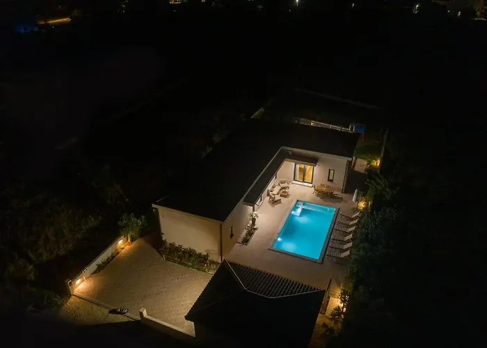 J&p Villa *