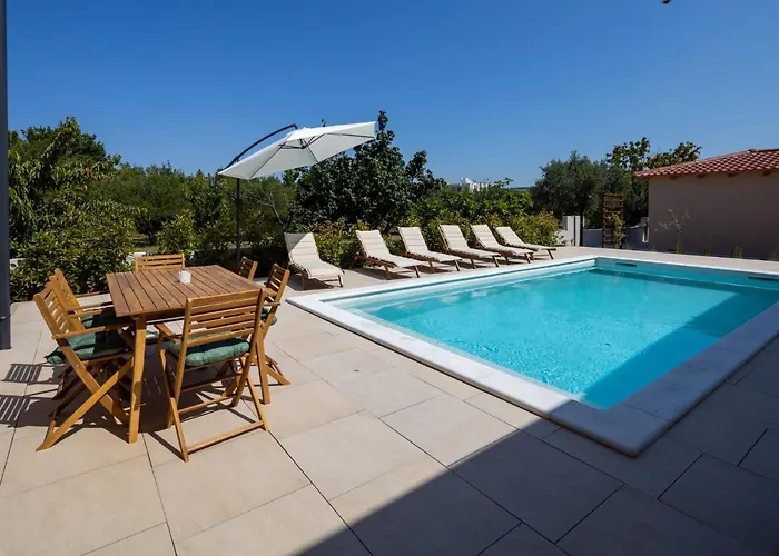 J&p Villa